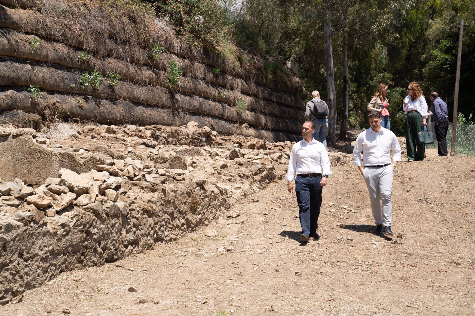 El Alcalde De Benalm Dena Supervisa Los Avances En Los Trabajos Para La