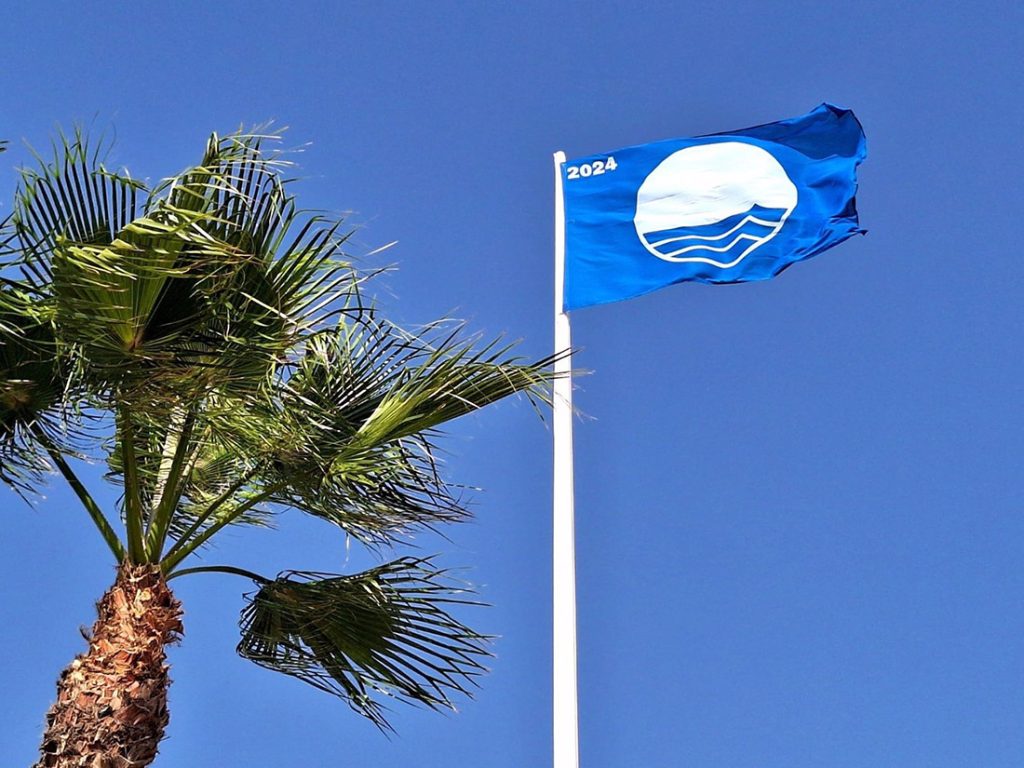 bandera azul torremolinos