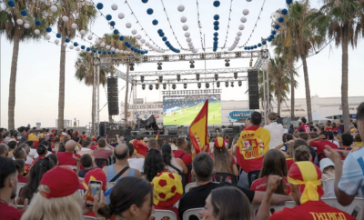Benalmádena sigue la final de la Eurocopa en pantalla grande