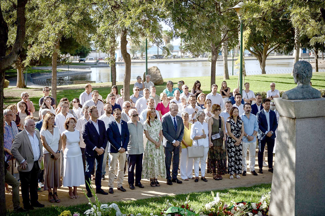 Homenaje a Martín Carpena