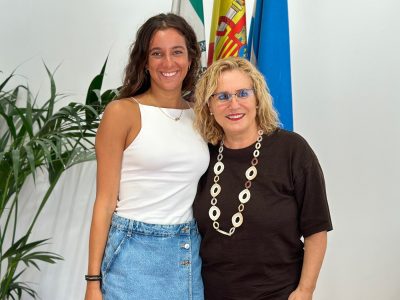 La alcaldesa Ana Mula y la deportista olímpica María de Valdés