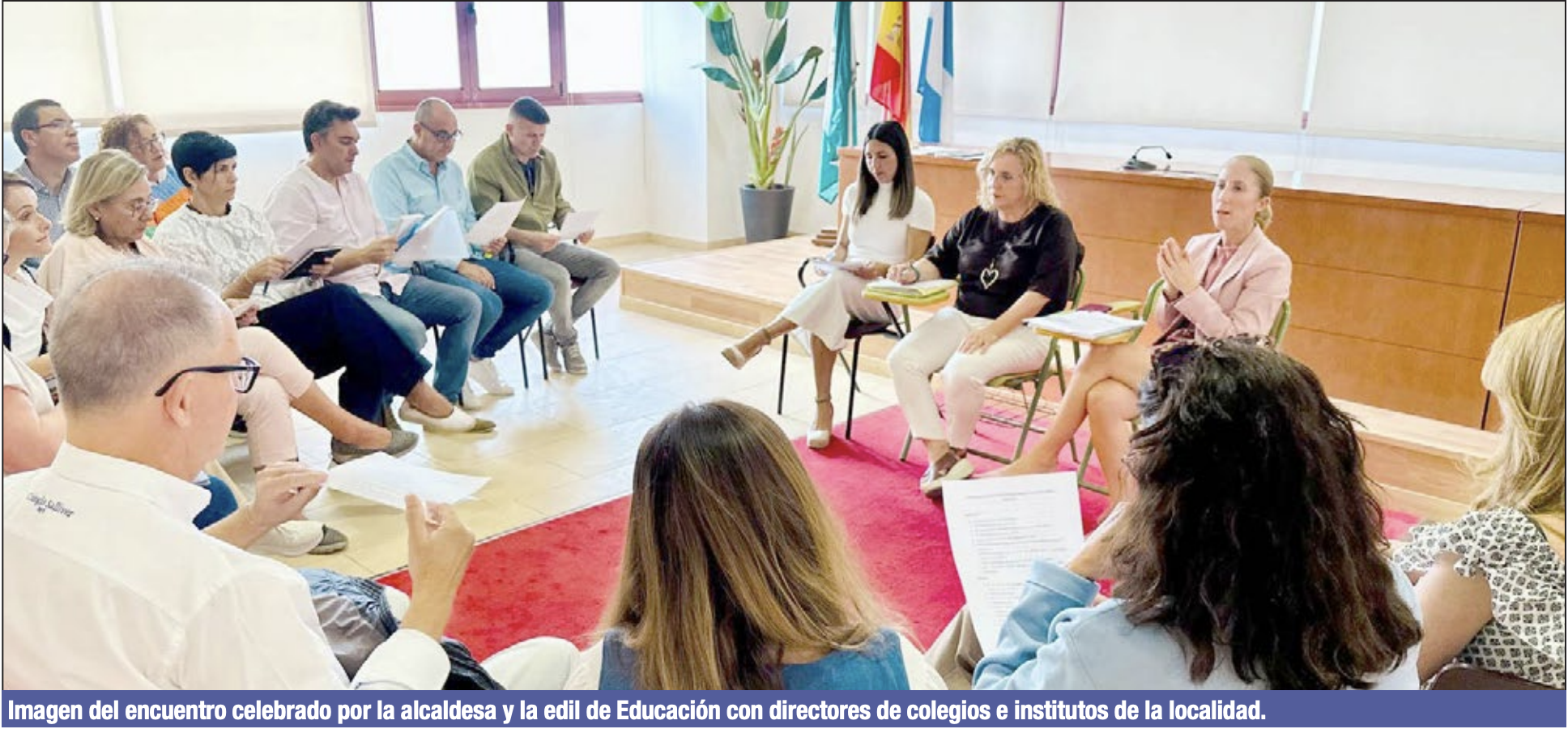 Reunión de la alcaldesa de Fuengirola con los directores de los centros educativos