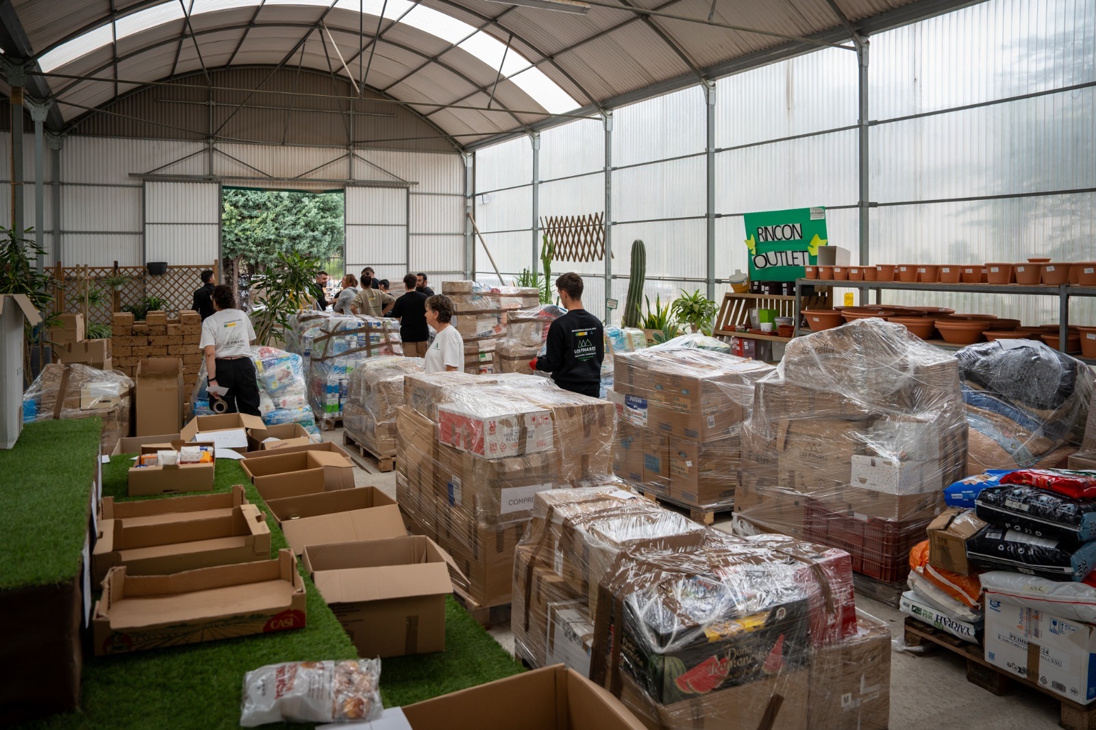 Donaciones de los torremolineses para las protectoras de animales afectadas por la DANA