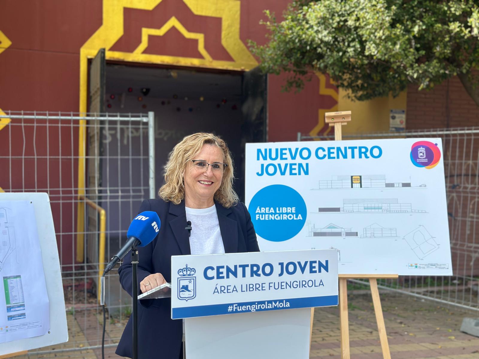 La alcaldesa de Fuengirola informa del nuevo Centro Joven en Área Libre Fuengirola