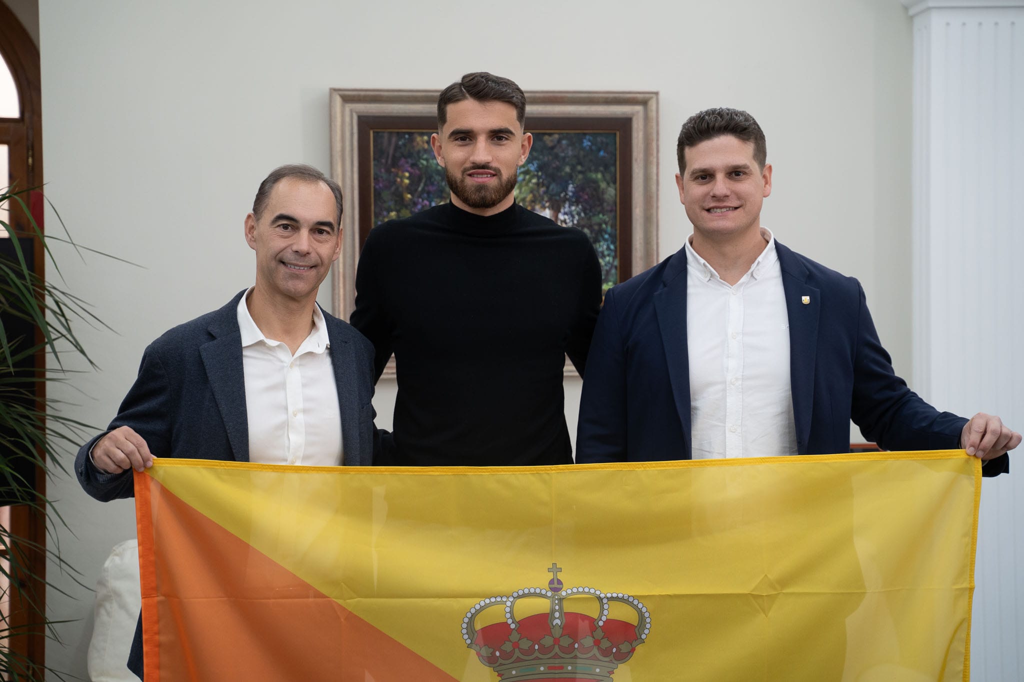 Benalmádena recibe a su futbolista Álvaro Miguel García Pascual