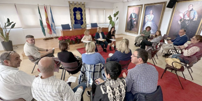 Reunión de la alcaldesa de Fuengirola con los centros educativos