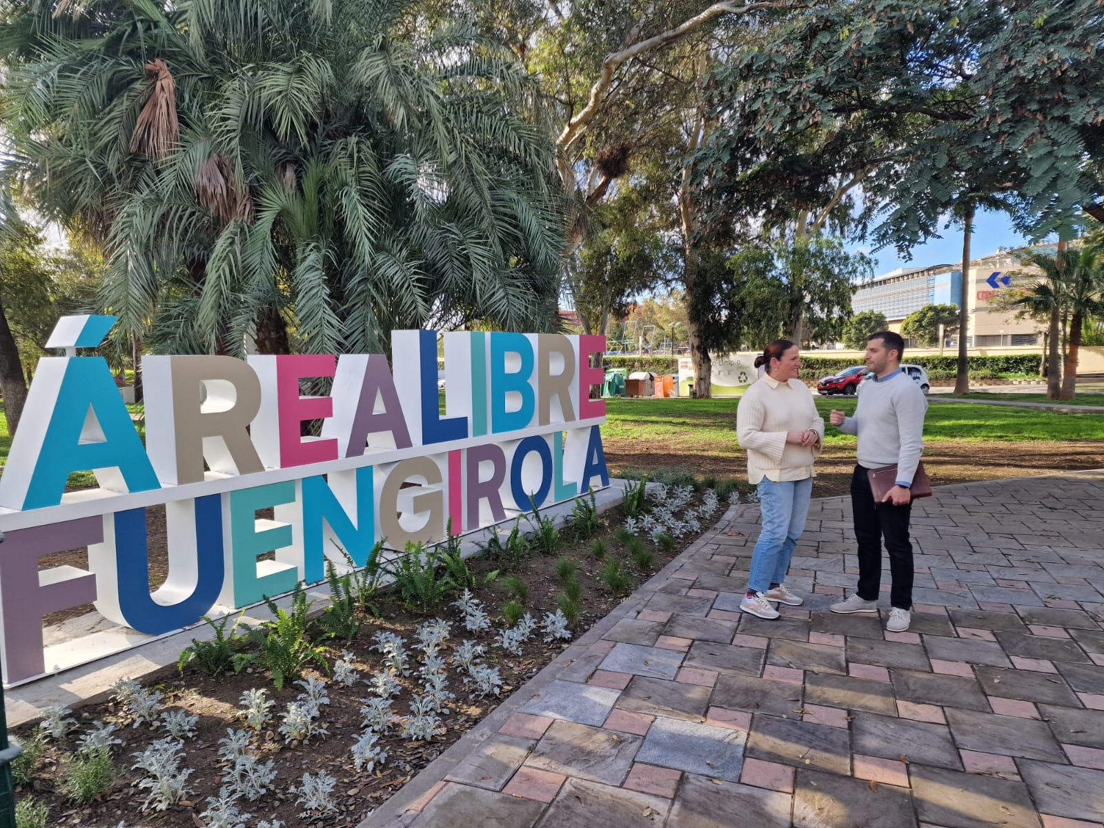 Moreno y Ponce visitan el barrio de Miramar Norte