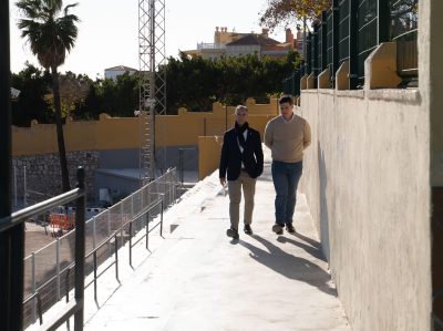 Concluyen las obras en el muro del Polideportivo de Arroyo de la Miel