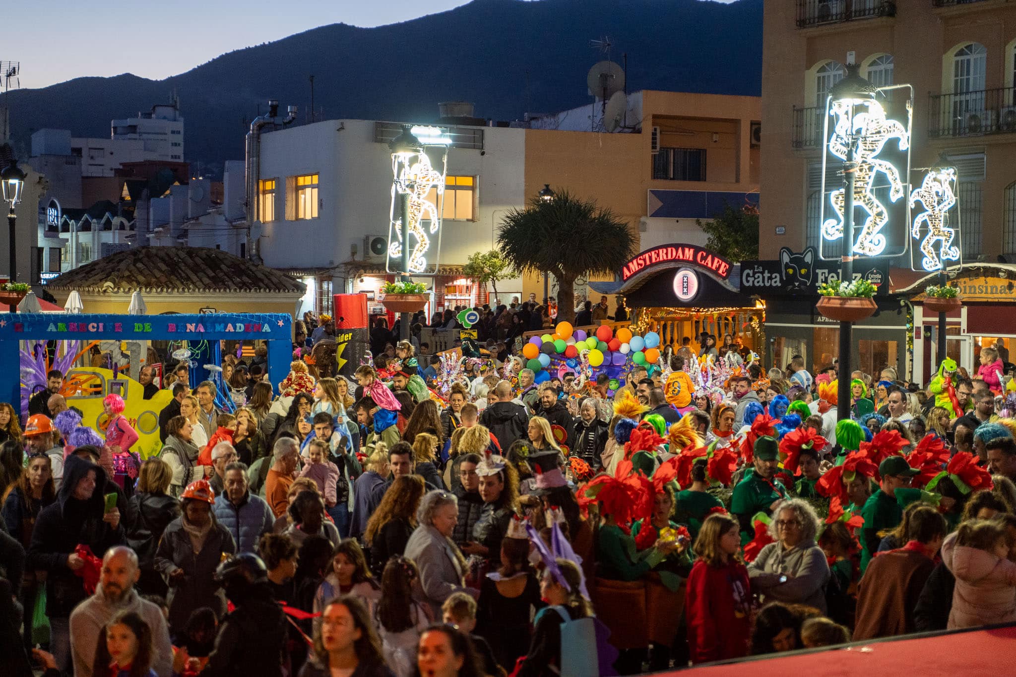 Carnaval de Benalmádena en la plaza de La Mezquita