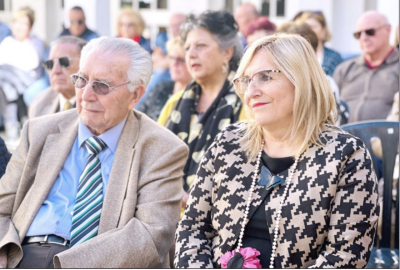 La alcaldesa de Fuengirola asiste a un encuentro poético