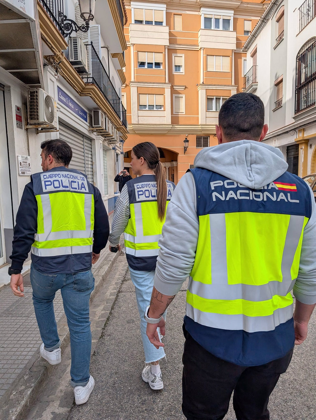 La Línea estafa policía