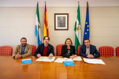 Torremolinos firma convenio con Colegio de Veterinarios